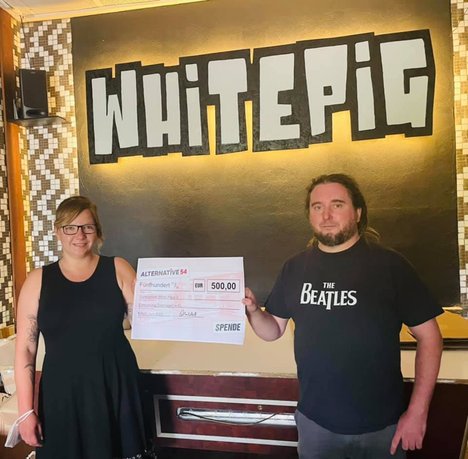 U__bergabe_White_Pig.jpg